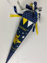 Laden Sie das Bild in den Galerie-Viewer, Schultüte Pikachu aus Stoff inkl. Papprohling 70 cm oder 85 cm ST003 & ST004