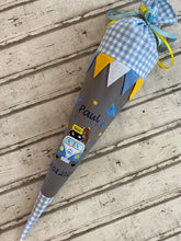 Laden Sie das Bild in den Galerie-Viewer, Schultüte VW Bulli aus Stoff inkl. Papprohling 70 cm oder 85 cm ST023 & ST024