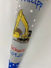 Laden Sie das Bild in den Galerie-Viewer, Schultüte Bagger aus Stoff inkl. Papprohling 70 cm oder 85 cm ST197 & ST198