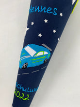 Laden Sie das Bild in den Galerie-Viewer, Schultüte Auto Rennauto Stoff inkl. Papprohling 70 cm oder 85 cm ST063 & ST064