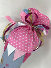 Laden Sie das Bild in den Galerie-Viewer, Schultüte Turnerin aus Stoff inkl. Papprohling 70 cm oder 85 cm ST099 & ST100