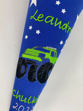 Laden Sie das Bild in den Galerie-Viewer, Schultüte Monstertruck Stoff inkl. Papprohling 70 cm oder 85 cm ST247 & ST248