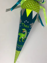 Laden Sie das Bild in den Galerie-Viewer, Schultüte Dinosaurier Stoff inkl. Papprohling 70 cm oder 85 cm ST009 & ST010