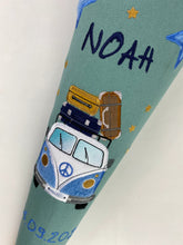 Laden Sie das Bild in den Galerie-Viewer, Schultüte VW Bulli aus Stoff inkl. Papprohling 70 cm oder 85 cm ST207 & ST208