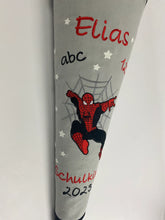Laden Sie das Bild in den Galerie-Viewer, Schultüte Spider-Man aus Stoff inkl. Papprohling 70 cm oder 85 cm ST041 & ST042