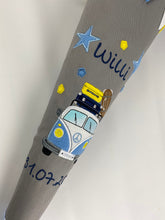 Laden Sie das Bild in den Galerie-Viewer, Schultüte VW Bulli aus Stoff inkl. Papprohling 70 cm oder 85 cm ST245 & ST246