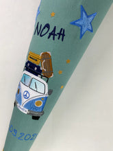 Laden Sie das Bild in den Galerie-Viewer, Schultüte VW Bulli aus Stoff inkl. Papprohling 70 cm oder 85 cm ST207 & ST208