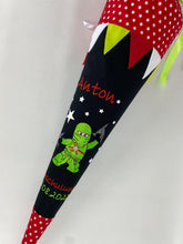 Laden Sie das Bild in den Galerie-Viewer, Schultüte Ninja/ Ninjago Stoff inkl. Papprohling 70 cm oder 85 cm ST081 & ST082