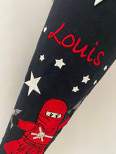 Laden Sie das Bild in den Galerie-Viewer, Schultüte Ninja/ Ninjago Stoff inkl. Papprohling 70 cm oder 85 cm ST069 & ST070