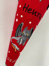 Laden Sie das Bild in den Galerie-Viewer, Schultüte Drachen Stoff inkl. Papprohling 70 cm oder 85 cm ST065 & ST066