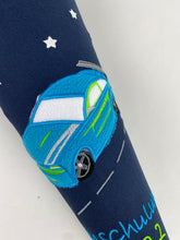 Laden Sie das Bild in den Galerie-Viewer, Schultüte Auto Rennauto Stoff inkl. Papprohling 70 cm oder 85 cm ST063 & ST064