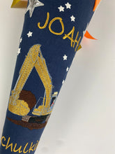 Laden Sie das Bild in den Galerie-Viewer, Schultüte Bagger aus Stoff inkl. Papprohling 70 cm oder 85 cm ST235 & ST236