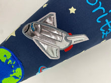 Laden Sie das Bild in den Galerie-Viewer, Schultüte Weltraum Spaceshuttle Stoff inkl. Papprohling 70 cm oder 85 cm ST107 & ST108