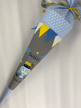 Laden Sie das Bild in den Galerie-Viewer, Schultüte VW Bulli aus Stoff inkl. Papprohling 70 cm oder 85 cm ST245 & ST246
