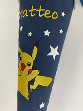 Laden Sie das Bild in den Galerie-Viewer, Schultüte Pikachu aus Stoff inkl. Papprohling 70 cm oder 85 cm ST003 & ST004