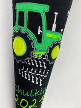 Laden Sie das Bild in den Galerie-Viewer, Schultüte Traktor aus Stoff inkl. Papprohling 70 cm oder 85 cm ST177 & ST178