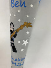 Laden Sie das Bild in den Galerie-Viewer, Schultüte Ninja/ Ninjago Stoff inkl. Papprohling 70cm oder 85 cm ST167 & ST168