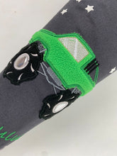 Laden Sie das Bild in den Galerie-Viewer, Schultüte Monstertruck Stoff inkl. Papprohling 70 cm oder 85 cm ST201 & ST202