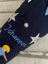 Laden Sie das Bild in den Galerie-Viewer, Schultüte Fußball Soccer aus Stoff inkl. Papprohling 70 cm oder 85 cm ST225 & ST226