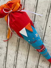 Laden Sie das Bild in den Galerie-Viewer, Schultüte Feuerwehr aus Stoff inkl. Papprohling 70 cm oder 85 cm ST217 & ST218