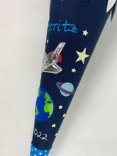 Laden Sie das Bild in den Galerie-Viewer, Schultüte Weltraum Spaceshuttle Stoff inkl. Papprohling 70 cm oder 85 cm ST107 & ST108