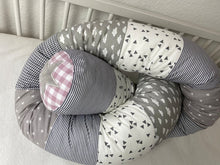 Laden Sie das Bild in den Galerie-Viewer, Bettschlange/Lagerungshilfe/Stillkissen *Patchwork* BS0019