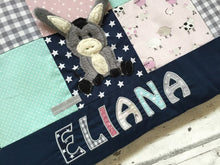 Laden Sie das Bild in den Galerie-Viewer, Babydecke/Krabbeldecke *Patchwork Esel* KRD3015