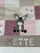 Laden Sie das Bild in den Galerie-Viewer, Babydecke/ Krabbeldecke *Patchwork Eselchen* KRD3020