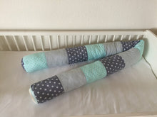 Laden Sie das Bild in den Galerie-Viewer, Bettschlange/Lagerungshilfe/Stillkissen mint/grau *Patchwork* BS0012