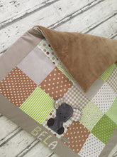Laden Sie das Bild in den Galerie-Viewer, Babydecke/Krabbeldecke *Patchwork Elefant* KRD3013