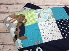 Laden Sie das Bild in den Galerie-Viewer, Babydecke/Krabbeldecke *Patchwork Schnuffelhase* KRD3016
