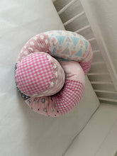 Laden Sie das Bild in den Galerie-Viewer, Bettschlange/Lagerungshife/Stillkissen pastell Traum *Patchwork* BS0028