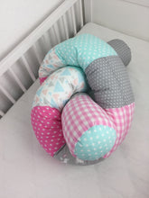 Laden Sie das Bild in den Galerie-Viewer, Bettschlange/Lagerung/Stillkissen rosa/mint/grau Traum *Patchwork BS0021