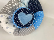 Laden Sie das Bild in den Galerie-Viewer, Bettschlange/Lagerungshilfe/Stillkissen Traum für Jungs *Patchwork* BS0010