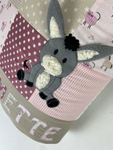 Laden Sie das Bild in den Galerie-Viewer, Babydecke/ Krabbeldecke *Patchwork Eselchen* KRD3020