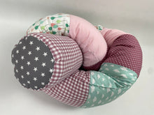 Laden Sie das Bild in den Galerie-Viewer, Bettschlange/Lagerungshilfe Rosa/Grau/mintTraum *Patchwork* BS0004