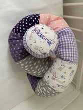 Laden Sie das Bild in den Galerie-Viewer, Bettschlange/Lagerungshife/Stillkissen pastell Traum *Patchwork* BS0028