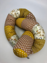 Laden Sie das Bild in den Galerie-Viewer, Bettschlange/Lagerungshilfe/Patchwork* Senfgelb/sand BS0026