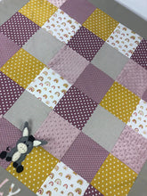 Laden Sie das Bild in den Galerie-Viewer, Babydecke/Krabbeldecke *Patchwork Esel oder Tier deiner Wahl * KRD3014