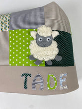 Laden Sie das Bild in den Galerie-Viewer, Babydecke/Krabbeldecke *Patchwork Schäfchen/Schaf* KRD3012