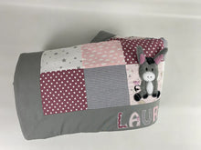 Laden Sie das Bild in den Galerie-Viewer, Babydecke/Krabbeldecke *Patchwork Eselchen* KRD3009