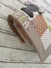 Laden Sie das Bild in den Galerie-Viewer, Babydecke/Krabbeldecke *Patchwork Elefant* KRD3013