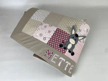 Laden Sie das Bild in den Galerie-Viewer, Babydecke/ Krabbeldecke *Patchwork Eselchen* KRD3020