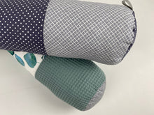 Laden Sie das Bild in den Galerie-Viewer, Bettschlage/Lagerungshilfe/ in altmint, grau Tönen *Patchwork* BS0007