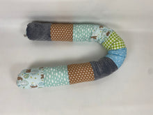 Laden Sie das Bild in den Galerie-Viewer, Bettschlage/Lagerungshilfe/ in altmint, grau Tönen *Patchwork* BS0006