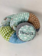 Laden Sie das Bild in den Galerie-Viewer, Bettschlage/Lagerungshilfe/ in altmint, grau Tönen *Patchwork* BS0006