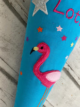 Laden Sie das Bild in den Galerie-Viewer, Schultüte Flamingo aus Glitzer Stoff inkl. Papprohling 70 cm oder 85 cm ST211 &amp; ST212
