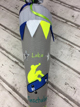 Laden Sie das Bild in den Galerie-Viewer, Schultüte Skateboard aus Stoff inkl. Papprohling 70 cm oder 85 cm ST073 &amp; ST074
