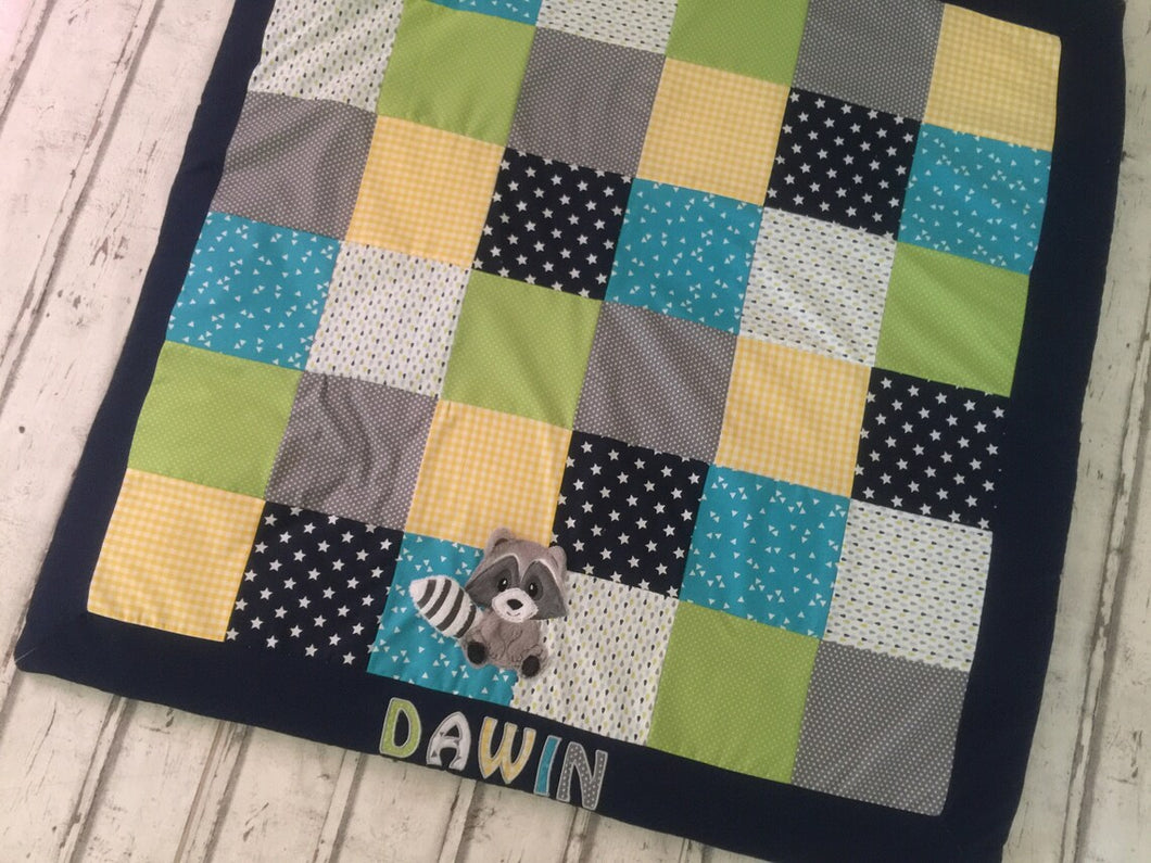 Babydecke/Krabbeldecke *Patchwork Waschbär* KRD3021